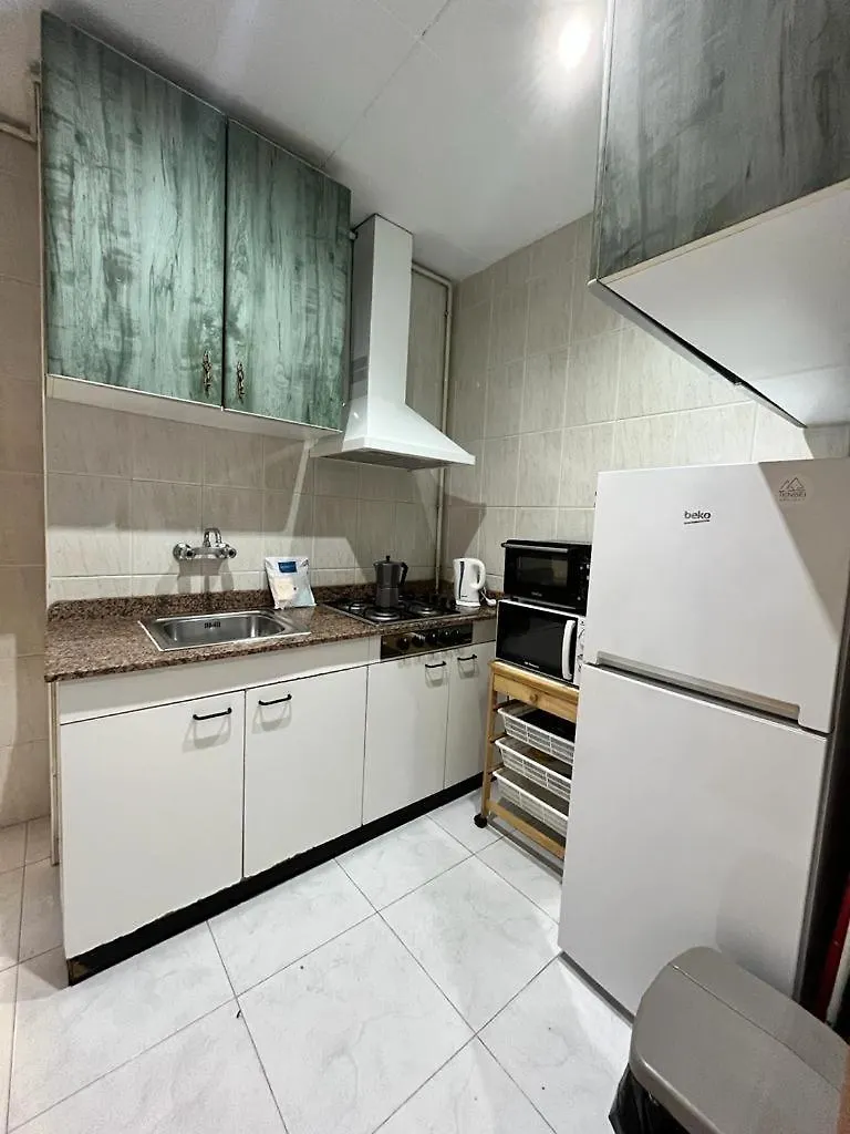 Sunflower Apartment Barcelona
